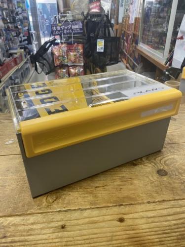 少し大き目のタックルボックスプラノEDGE ユーティリティー BOX\t